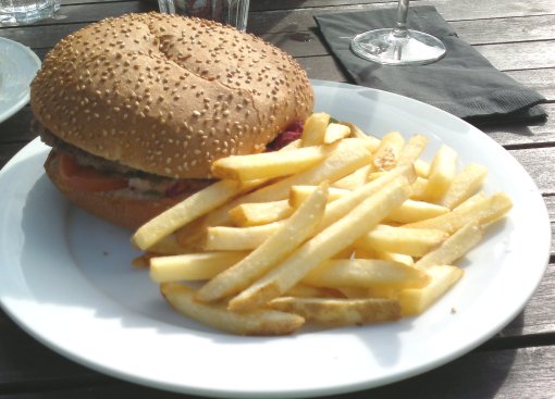 Hamburger at Pirate - reijosfood.com