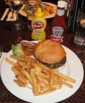 Hamburger at Hard Rock Cafe Helsinki –&nbsp;reijosfood.com