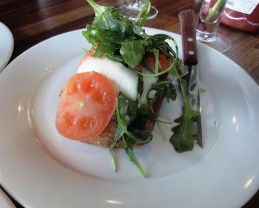 Mozarella bruschetta