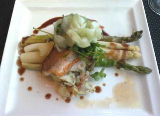 Lavaret and asparagus