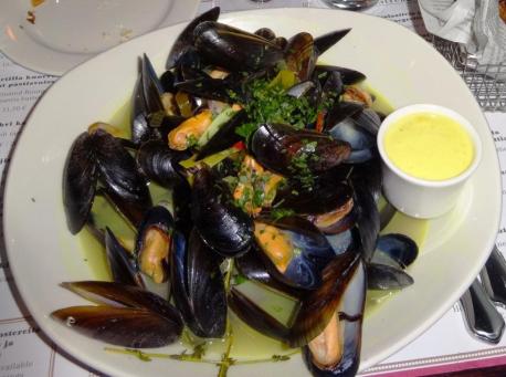 Mussels at Pastis - reijosfood.com
