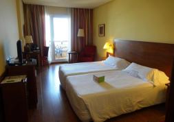 Doublre room at Fuerte Miramar - reijosfood.com