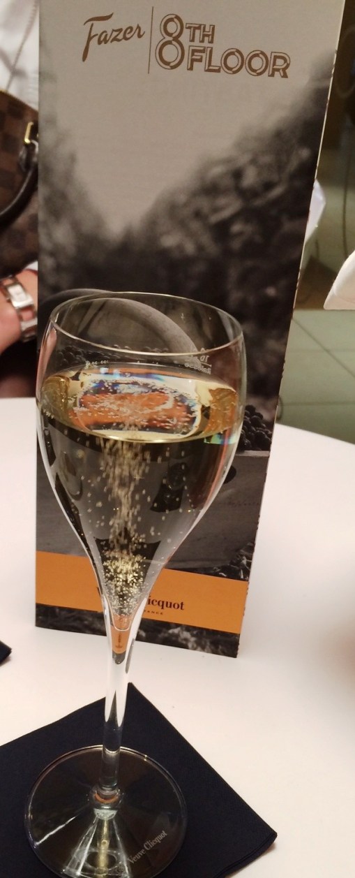 Veuve Clicquot glass at F8 - reijosfood.com