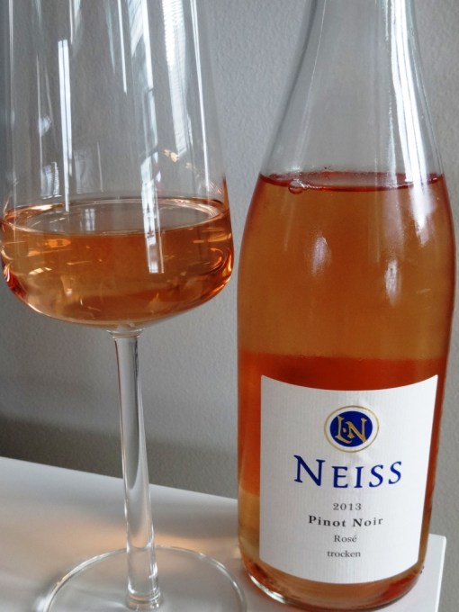 Neiss rose in the glass - reijosfood.com