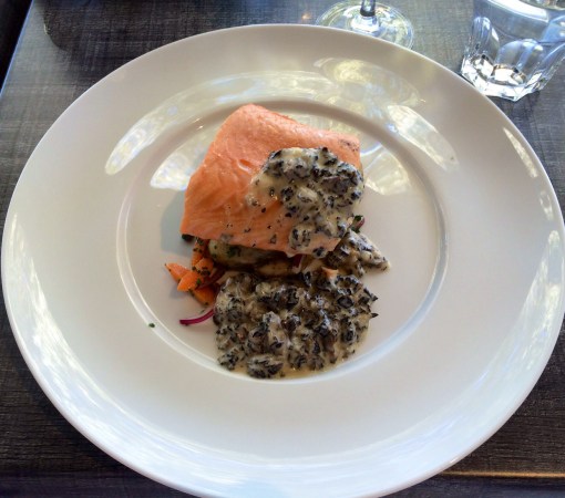 Salmon at Töölönranta - reijosfood.com