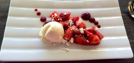 Strawberries at Töölönranta - reijosfood.com