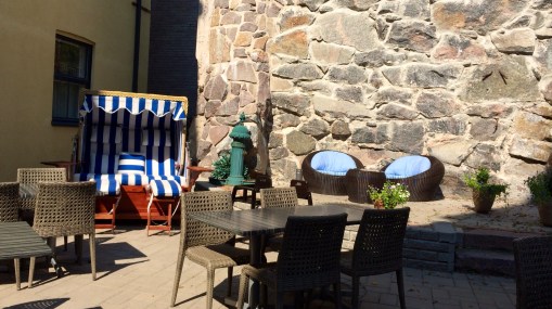 Hotel Regatta patio terrace - reijosfood.com